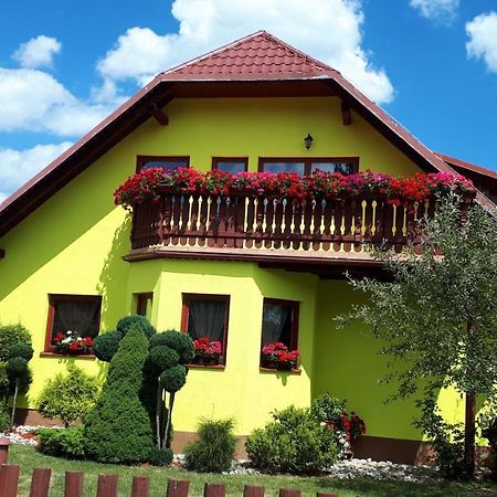 Apartman Adrianka Turčianske Teplice 外观 照片